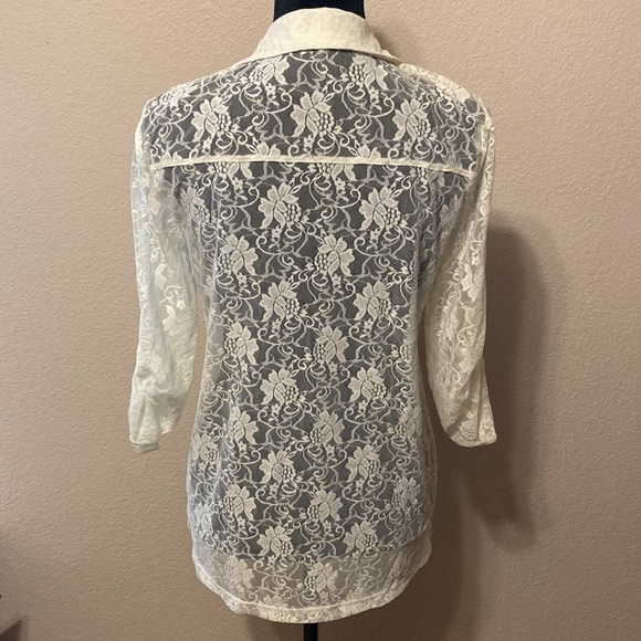 White Lace Button Down Top Layer - Picture 4 of 8